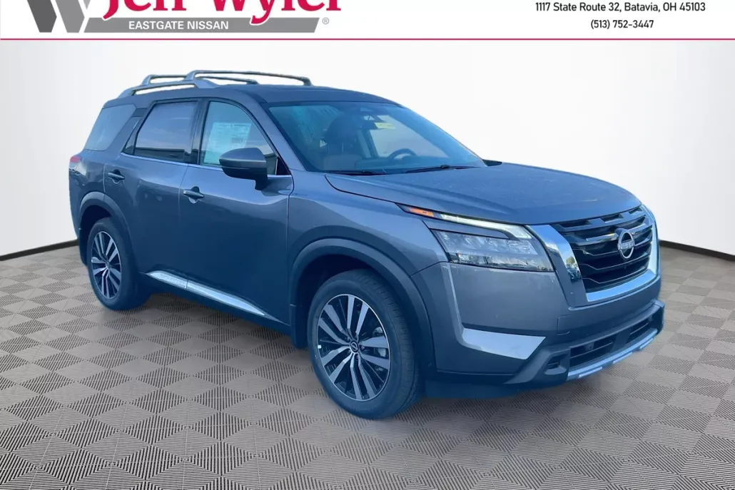 2025 Nissan Pathfinder Platinum photo 1