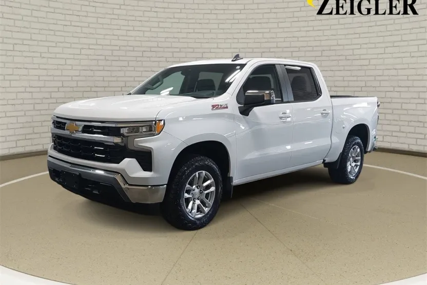 2023 Chevrolet Silverado 1500 LT photo 1
