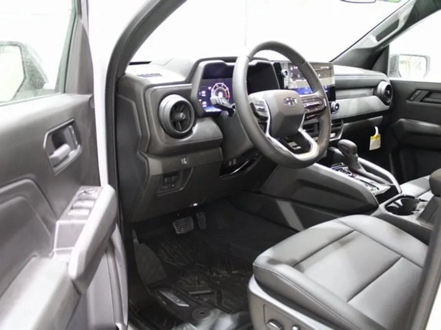 2026 Chevrolet Colorado Trail Boss photo 1