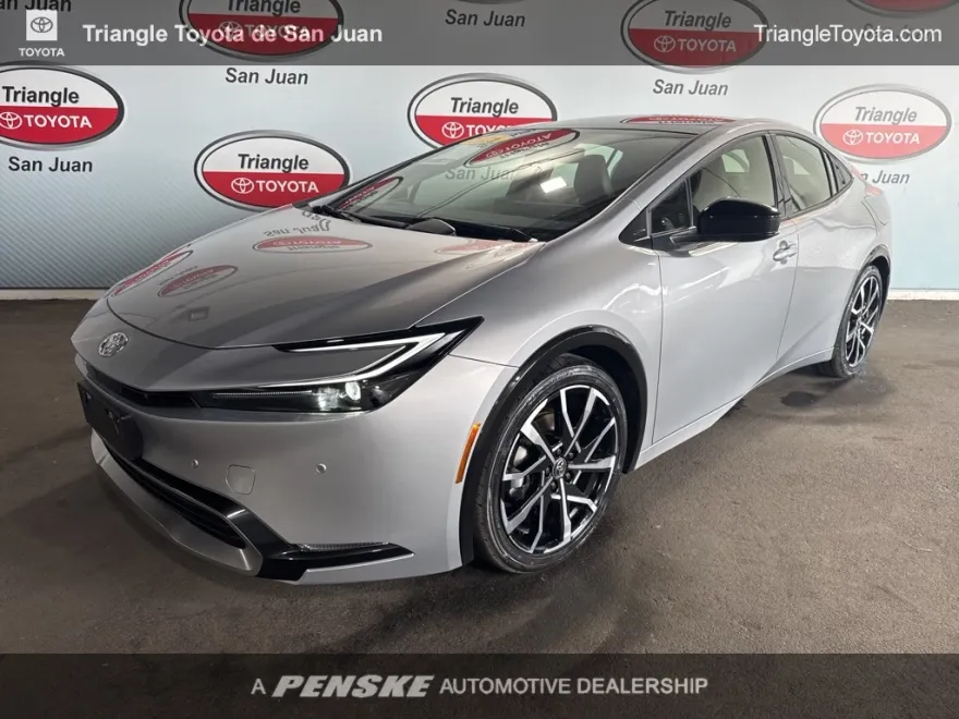 2025 Toyota Prius Plug-in XSE photo 1