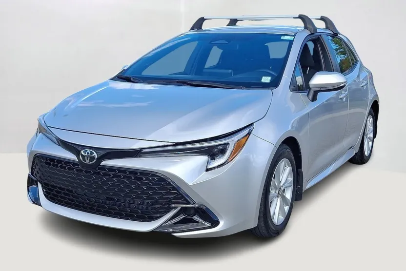 2023 Toyota Corolla SE photo 1