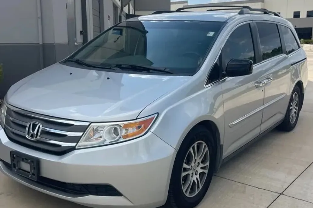 2012 Honda Odyssey EX photo 1