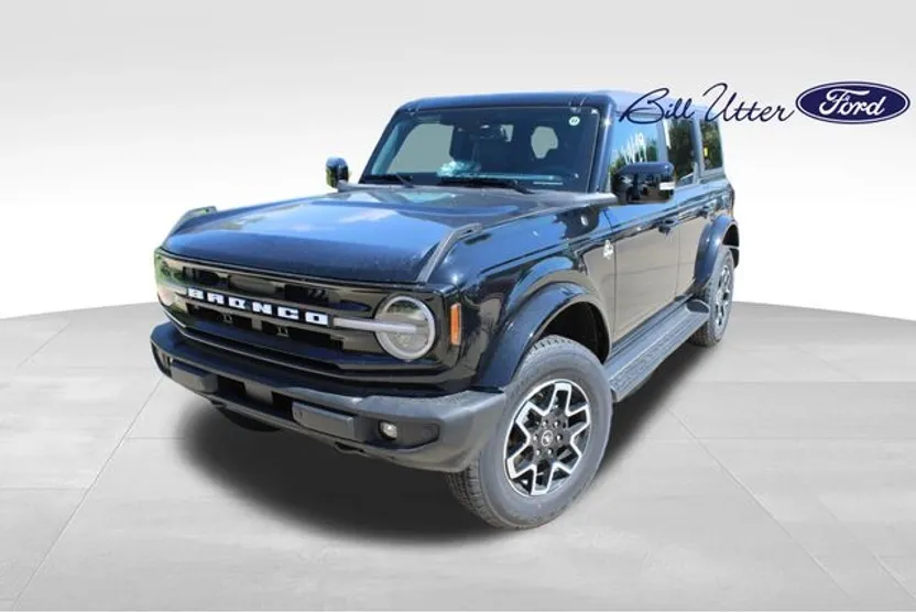 2025 Ford Bronco Outer Banks photo 1