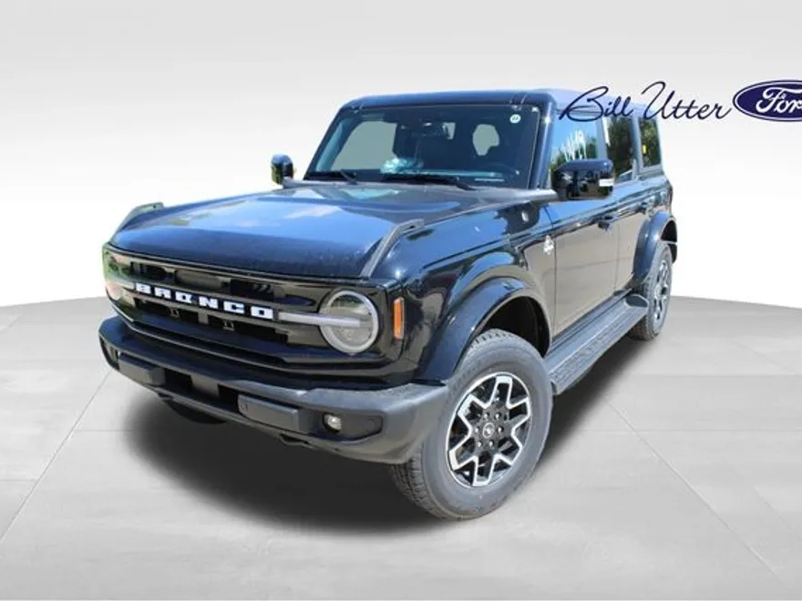2025 Ford Bronco Outer Banks photo 1