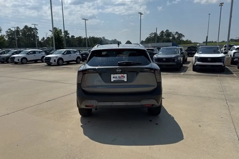 2026 Nissan Kicks SV photo 1