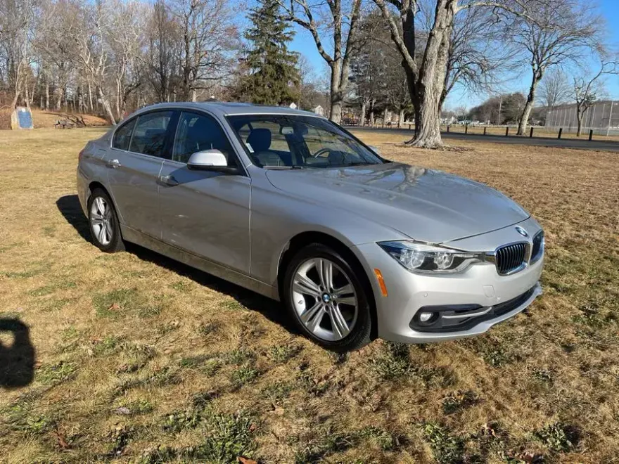 2017 Bmw 330e photo 1