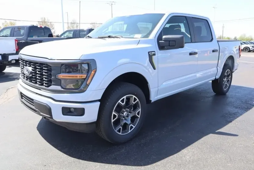 2025 Ford F-150 STX photo 1