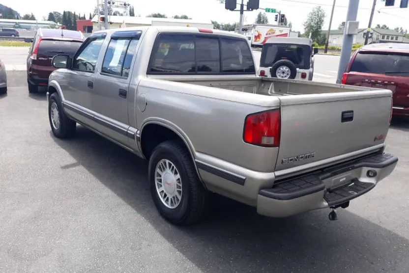2000 Gmc Sonoma SLS photo 1