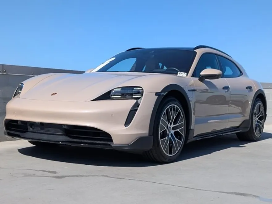 2022 Porsche Taycan 4 Cross Turismo photo 1