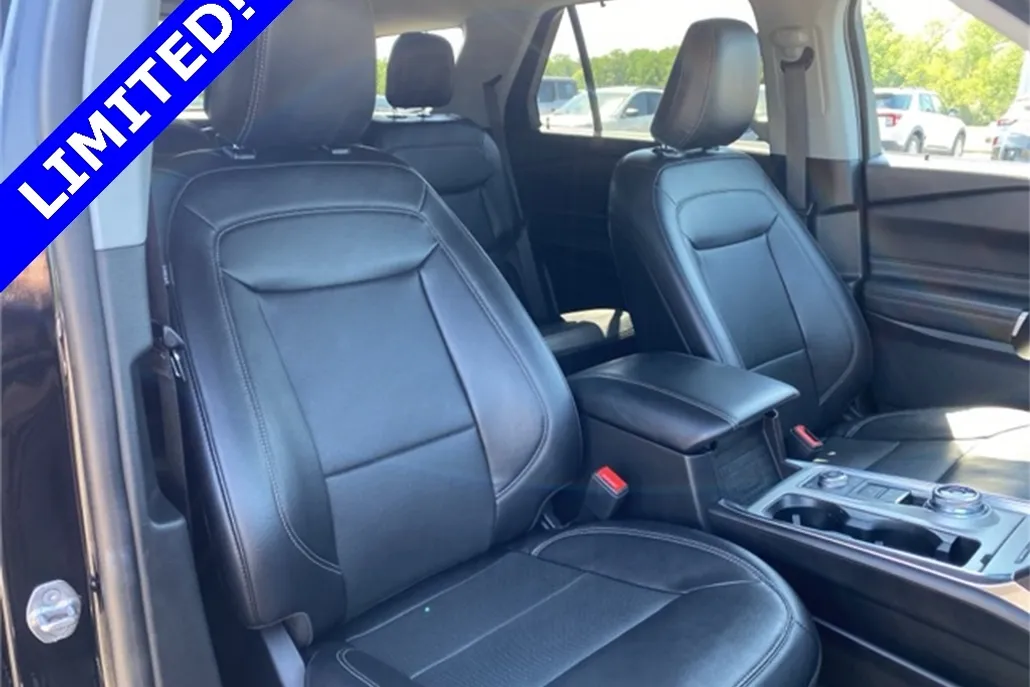 2024 Ford Explorer Limited photo 1