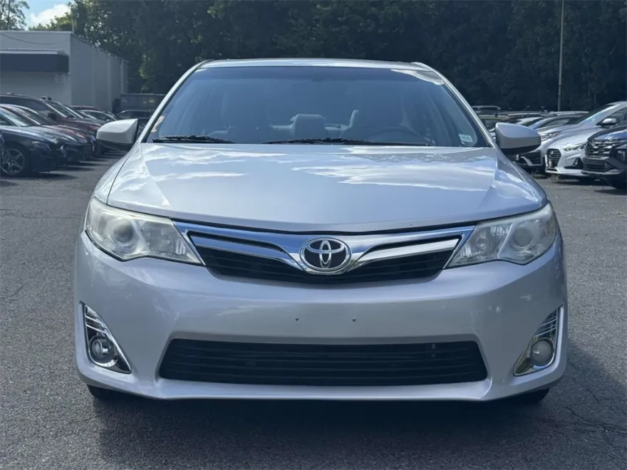 2012 Toyota Camry XLE photo 1