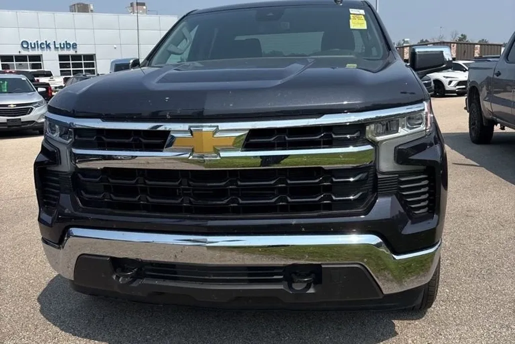 2023 Chevrolet Silverado 1500 LT photo 1