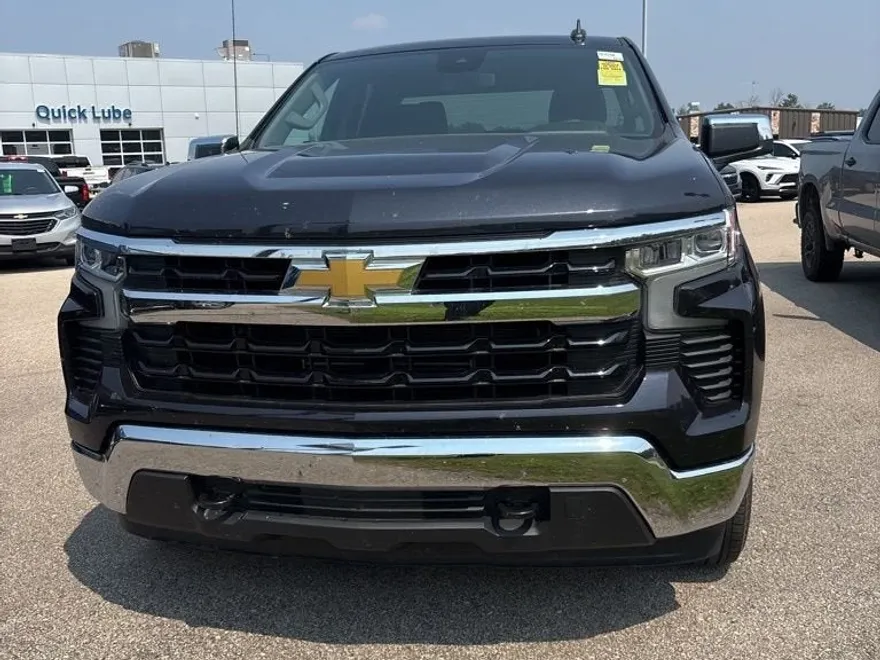 2023 Chevrolet Silverado 1500 LT photo 1