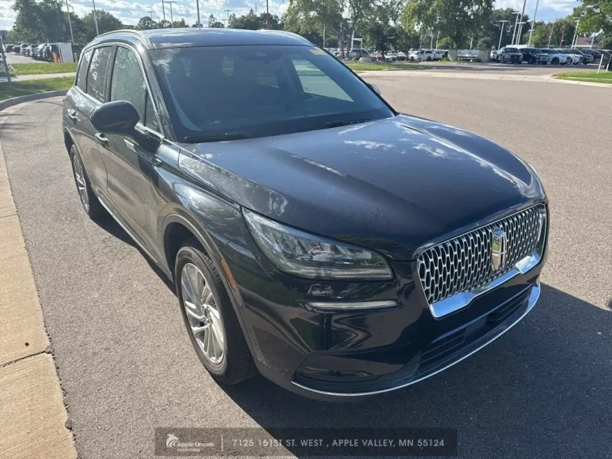2022 Lincoln Corsair Standard photo 1