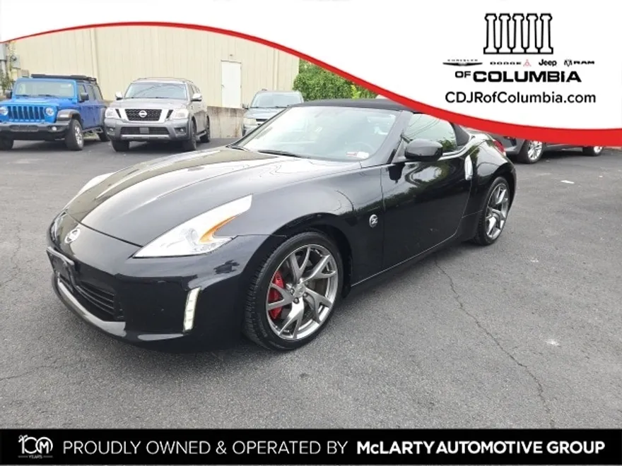 2014 Nissan 370Z Touring photo 1