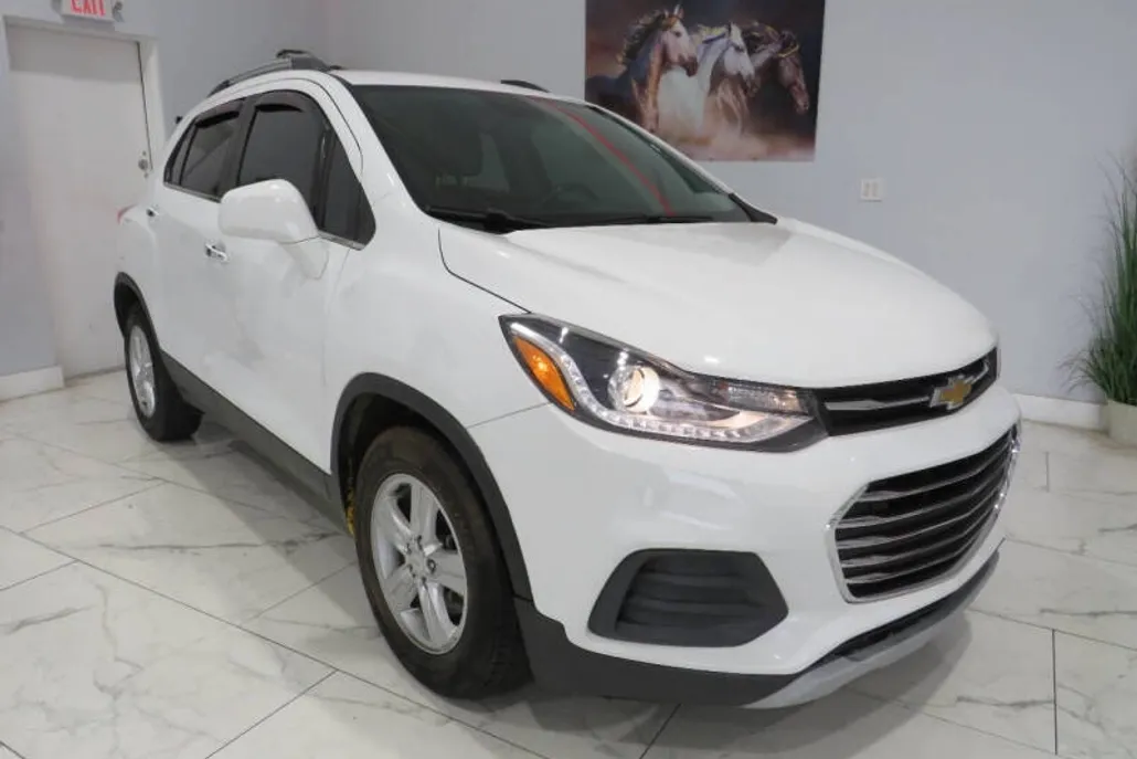 2019 Chevrolet Trax LT photo 1