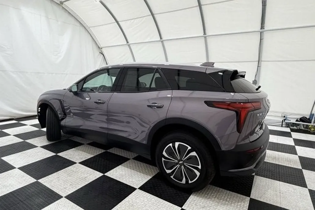 2024 Chevrolet Blazer EV photo 1