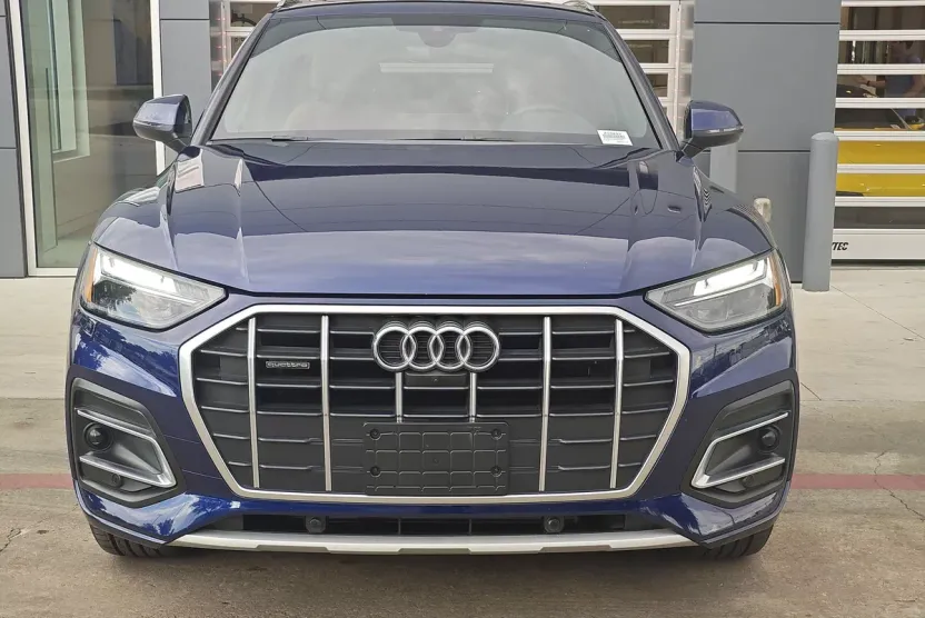 2024 Audi Q5 Premium Plus photo 1