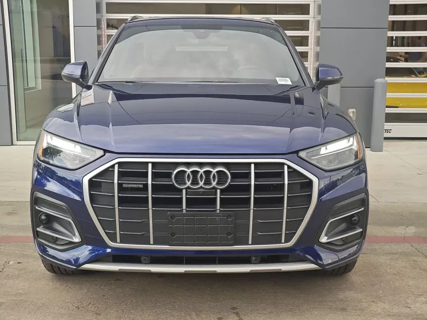 2024 Audi Q5 Premium Plus photo 1