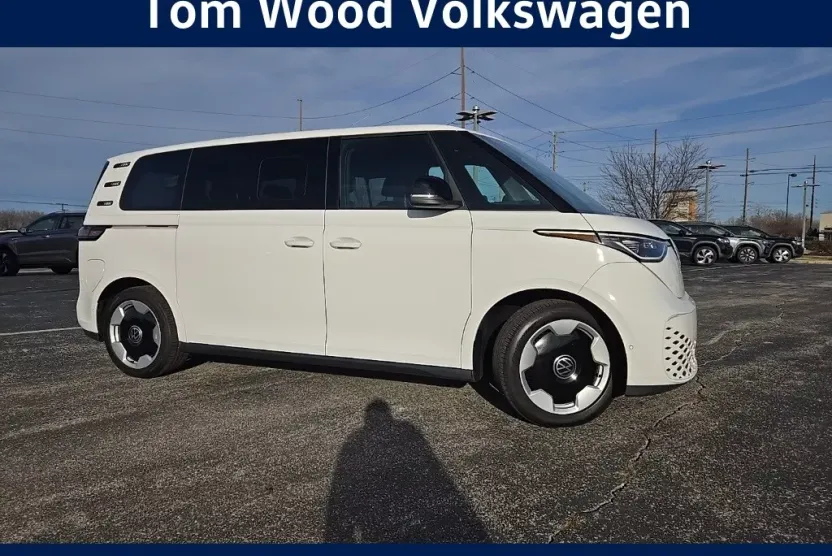 2025 Volkswagen ID. Buzz Pro S photo 1