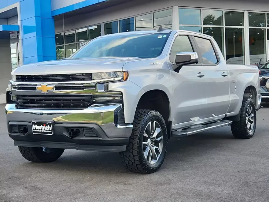 2020 Chevrolet Silverado 1500 LT photo 1