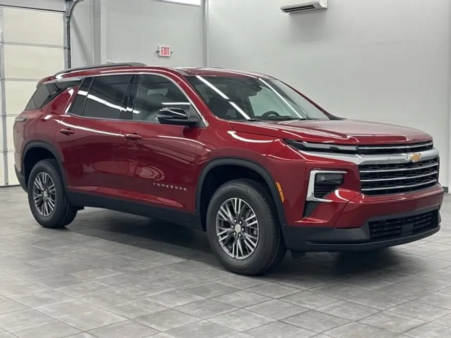 2026 Chevrolet Traverse photo 1