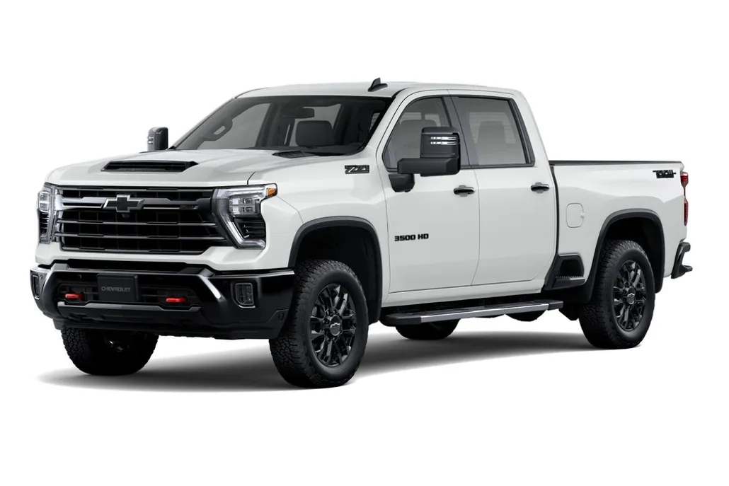 2026 Chevrolet Silverado LT photo 1