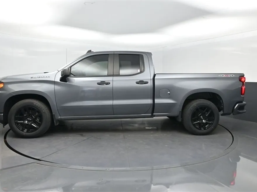 2020 Chevrolet Silverado 1500 Custom photo 1