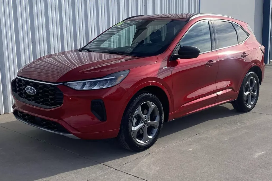2024 Ford Escape ST-Line photo 1