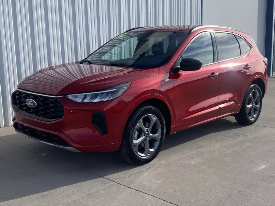 2024 Ford Escape ST-Line photo 1