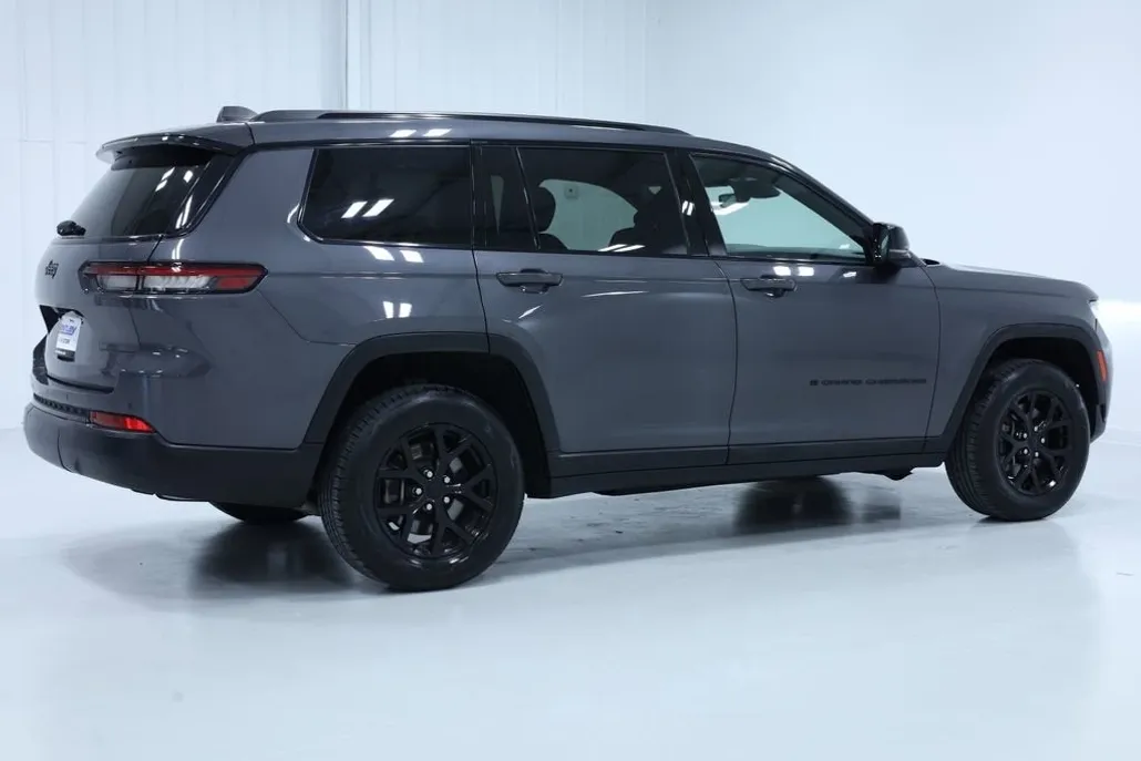 2024 Jeep Grand Cherokee Altitude photo 1