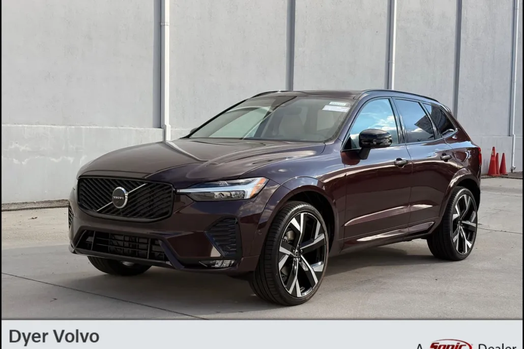 2026 Volvo XC60 B5 photo 1