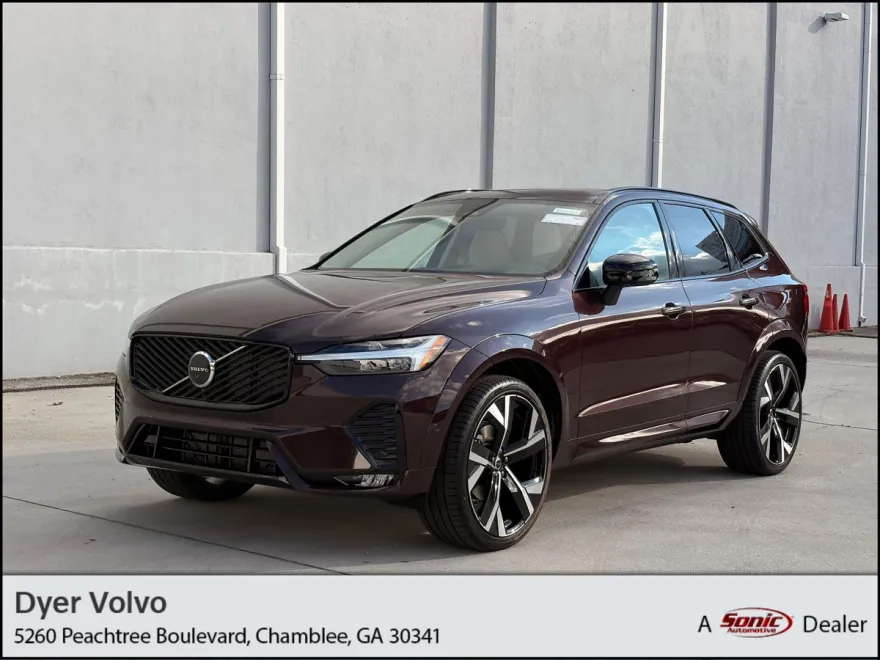 2026 Volvo XC60 B5 photo 1