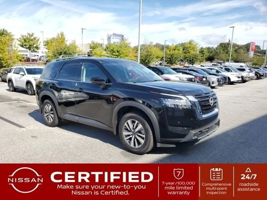 2023 Nissan Pathfinder SL photo 1