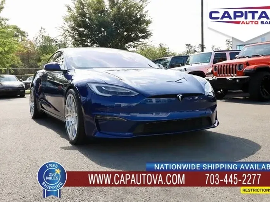 2022 Tesla Model S Plaid photo 1