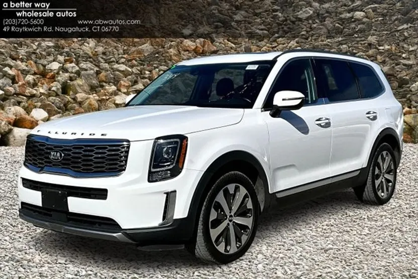 2021 Kia Telluride S photo 1