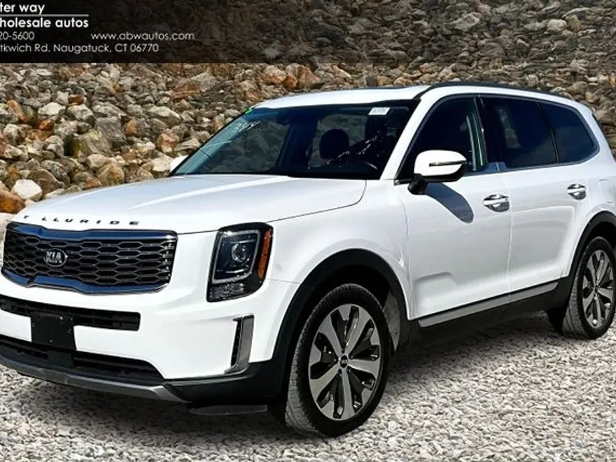 2021 Kia Telluride S photo 1