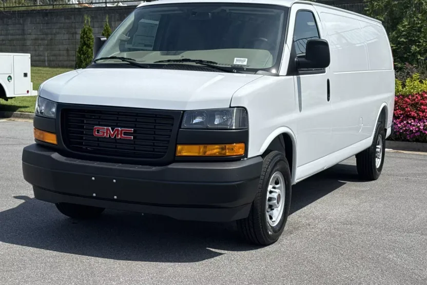 2025 Gmc Savana Cargo 2500 photo 1