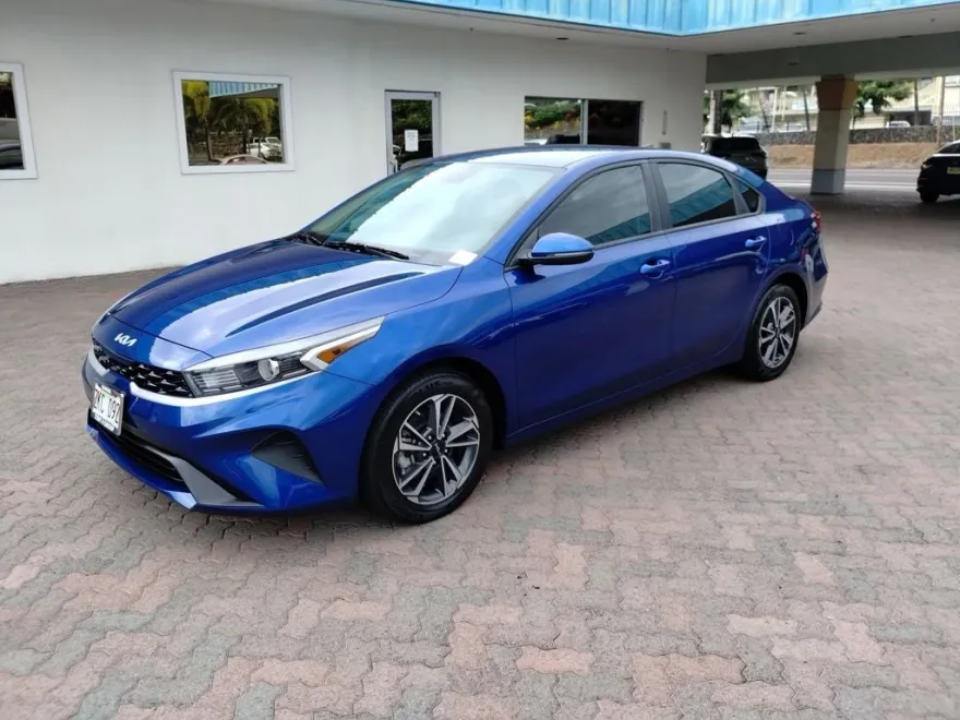 2023 Kia Forte LXS photo 1