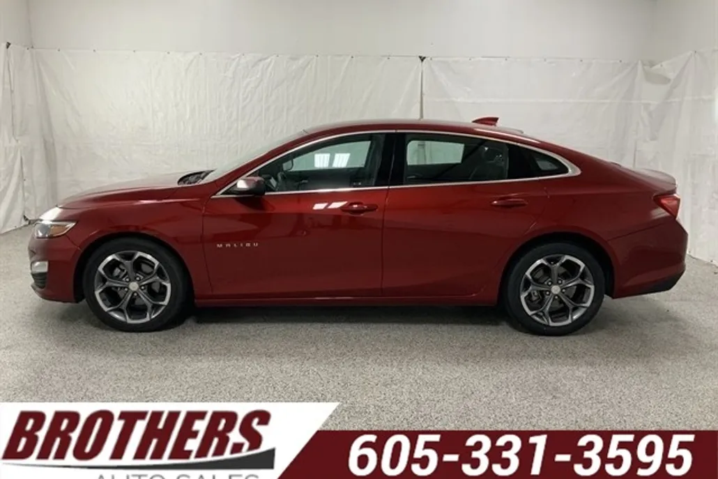 2024 Chevrolet Malibu 1LT photo 1