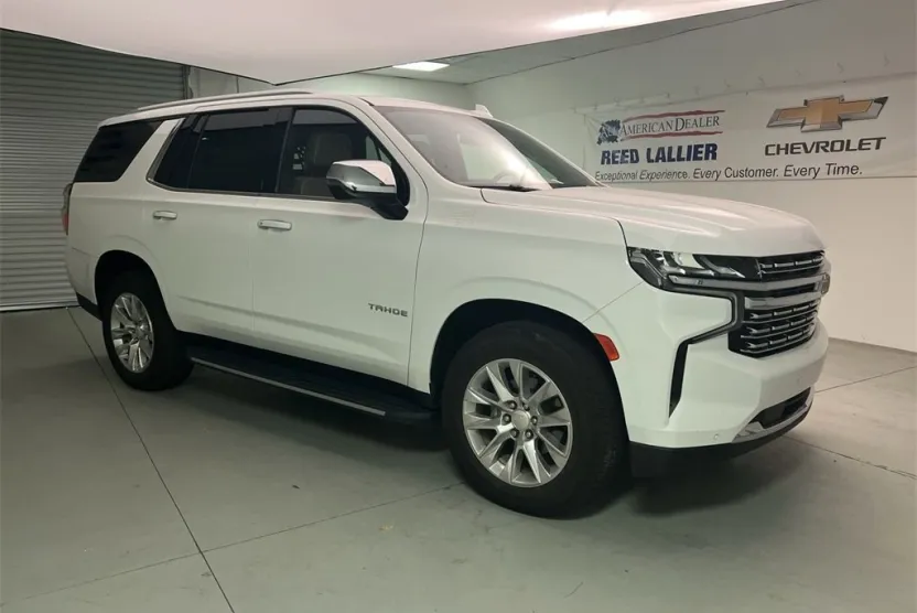 2022 Chevrolet Tahoe Premier photo 1
