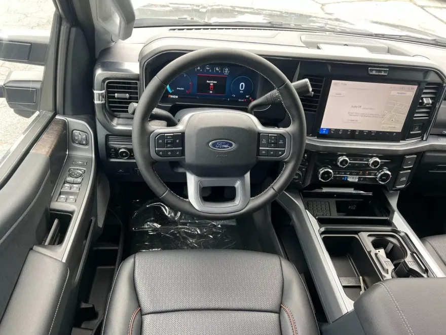 2025 Ford F-250 Lariat photo 15