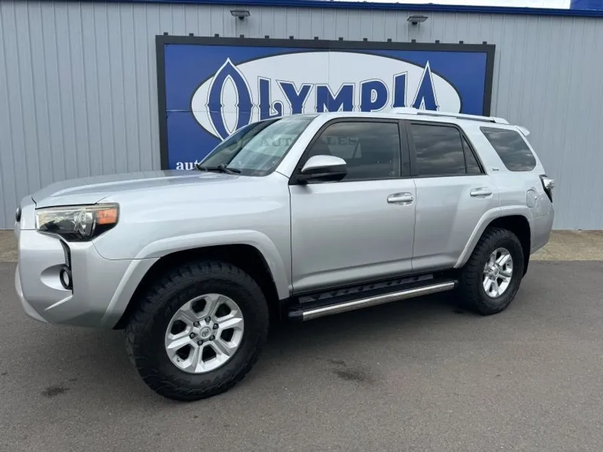 2014 Toyota 4Runner SR5 photo 1