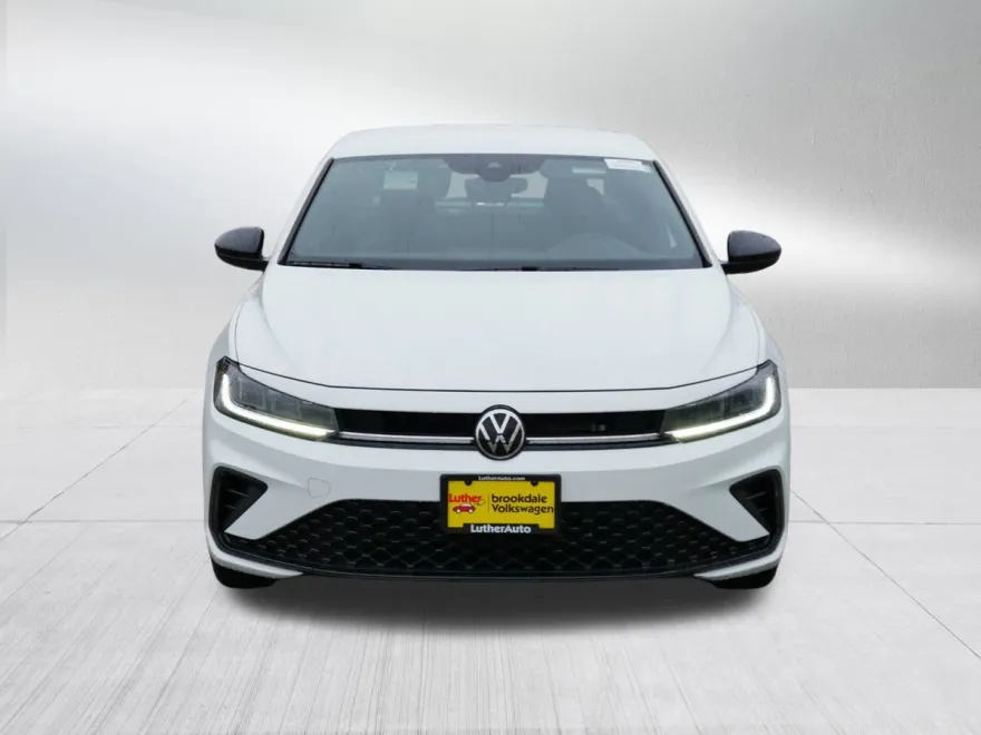 2025 Volkswagen Jetta Sport photo 1