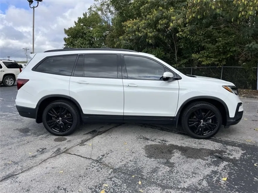 2021 Honda Pilot Black Edition photo 1