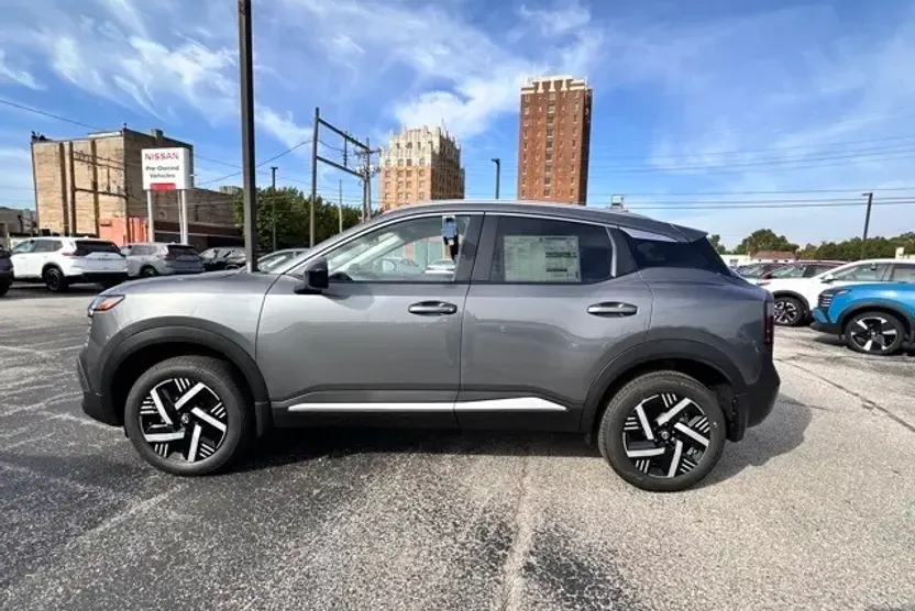 2026 Nissan Kicks SV photo 1