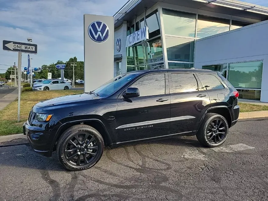 2021 Jeep Grand Cherokee Laredo X photo 1
