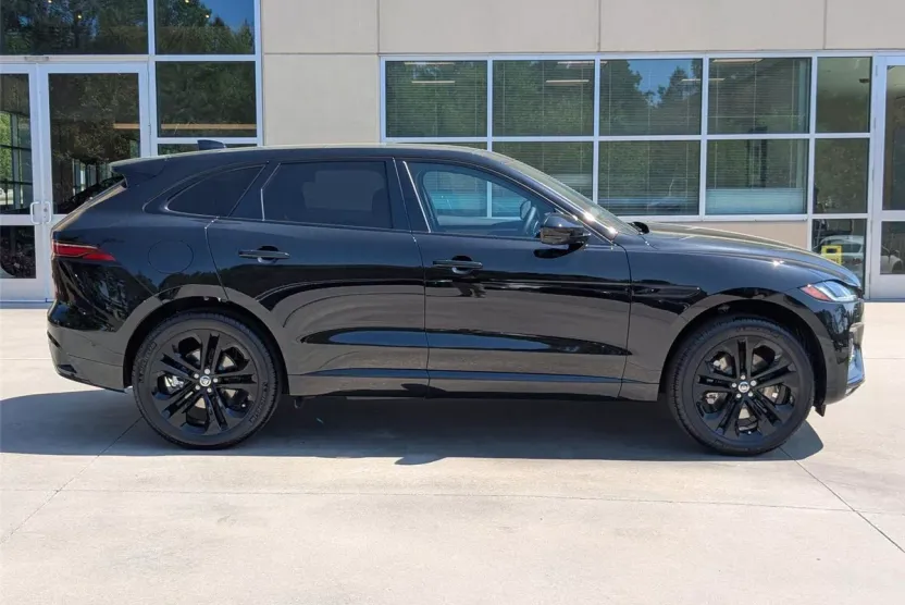2026 Jaguar F-PACE P250 R-Dynamic S photo 1
