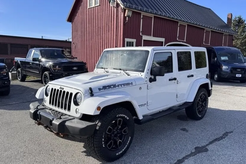 2017 Jeep Wrangler Unlimited Smoky Mountain photo 1