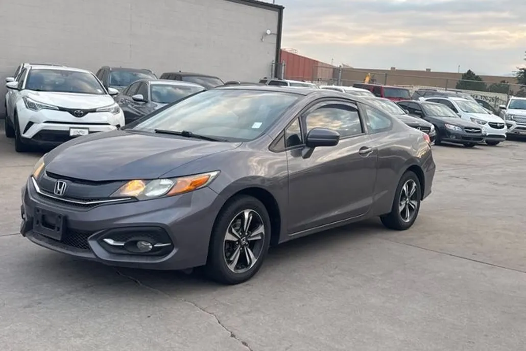 2018 Chevrolet Cruze LT photo 1